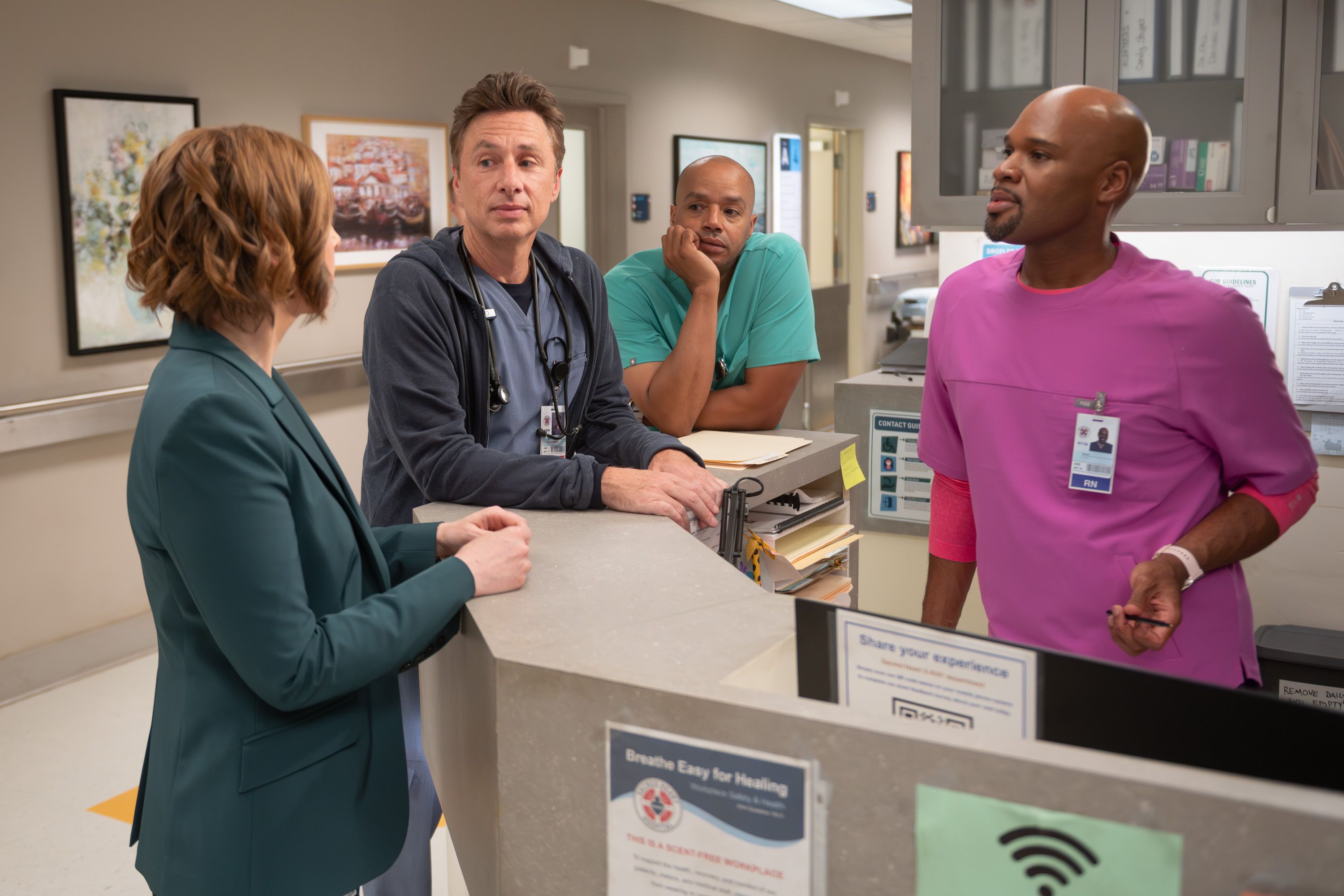 Zach Braff in a Scrubs Season 2 scene.