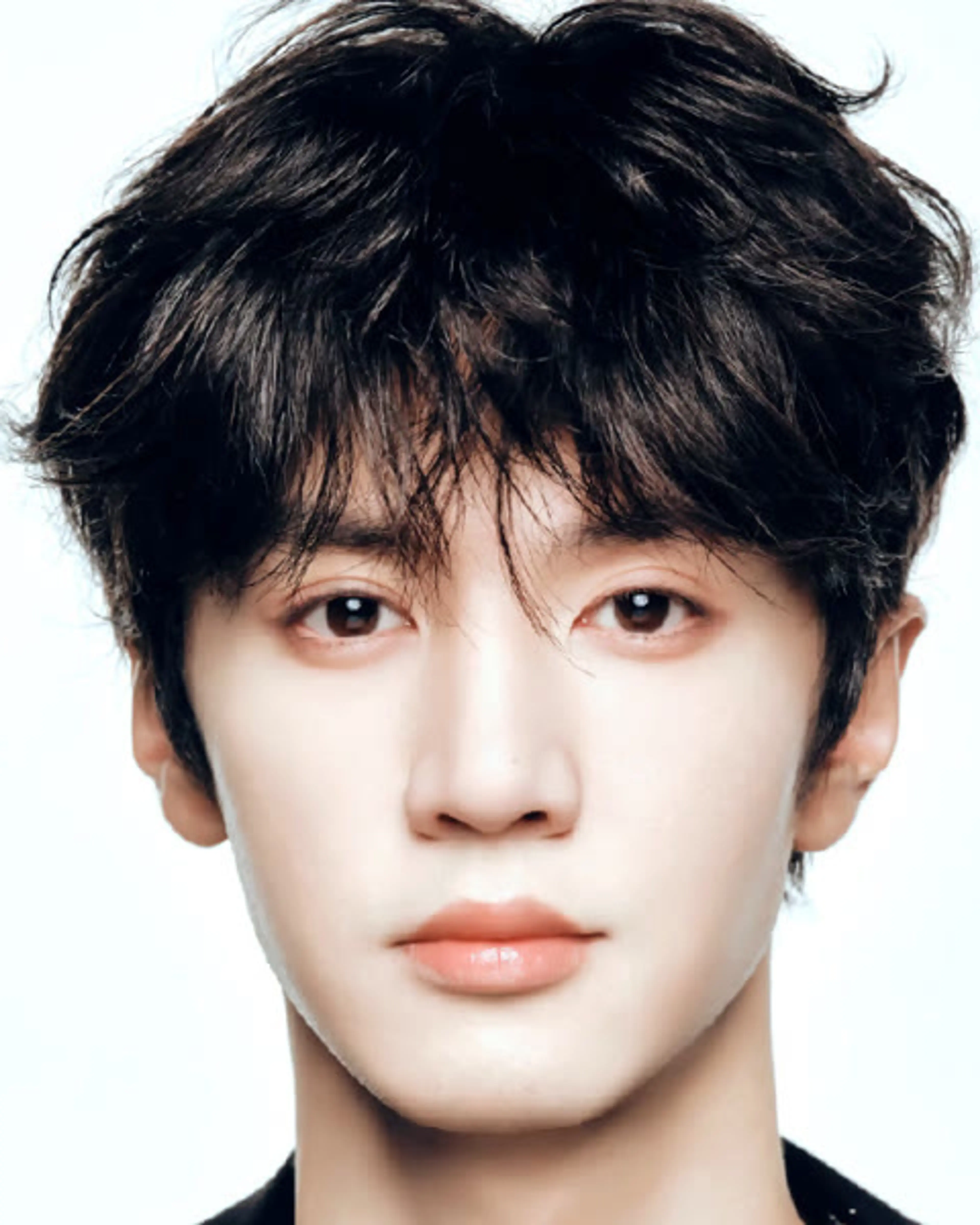 Chen Zheyuan in his iQIYI actor profile portrait, separate from the Chao Yu Jie poster.
