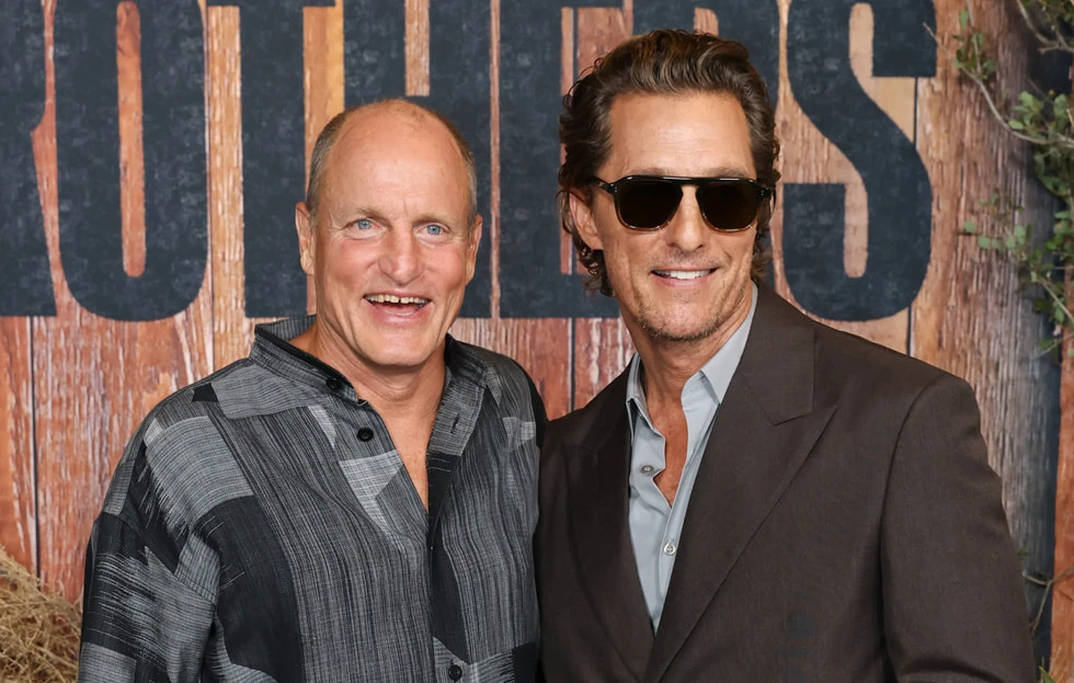 Woody Harrelson and Matthew McConaughey at the Brothers world premiere.