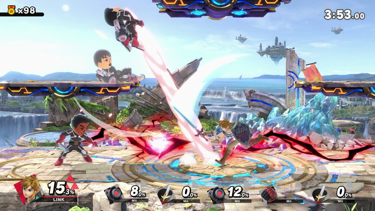 A crowded Smash battle fills a platform stage with several fighters and damage meters.