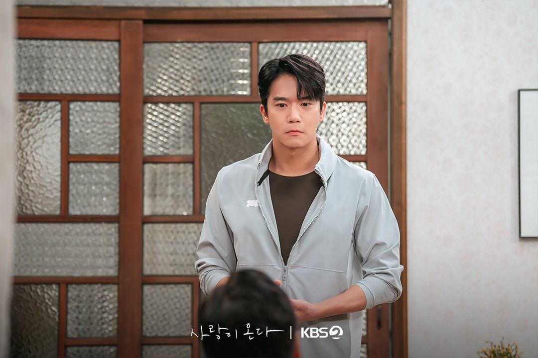 Ha Seok-jin as chef Kim Moo-jin in Love on the Menu.