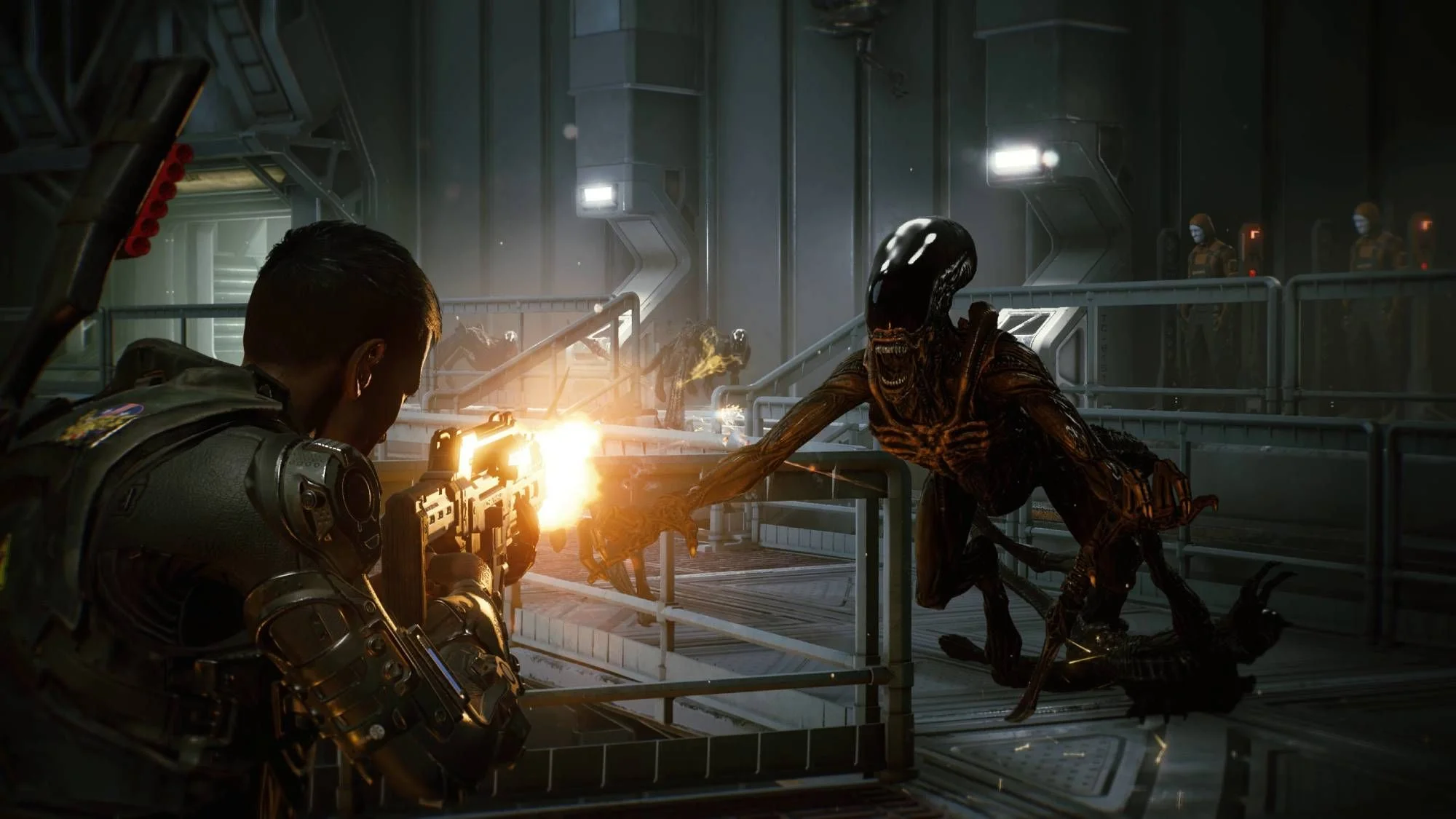 A Colonial Marine faces a Xenomorph in Aliens: Fireteam Elite.