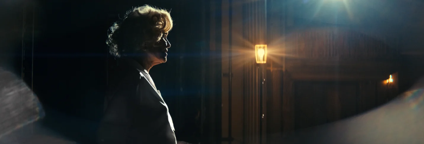 Ellen Burstyn as an older version of Marilyn Monroe in Flesh Impact.