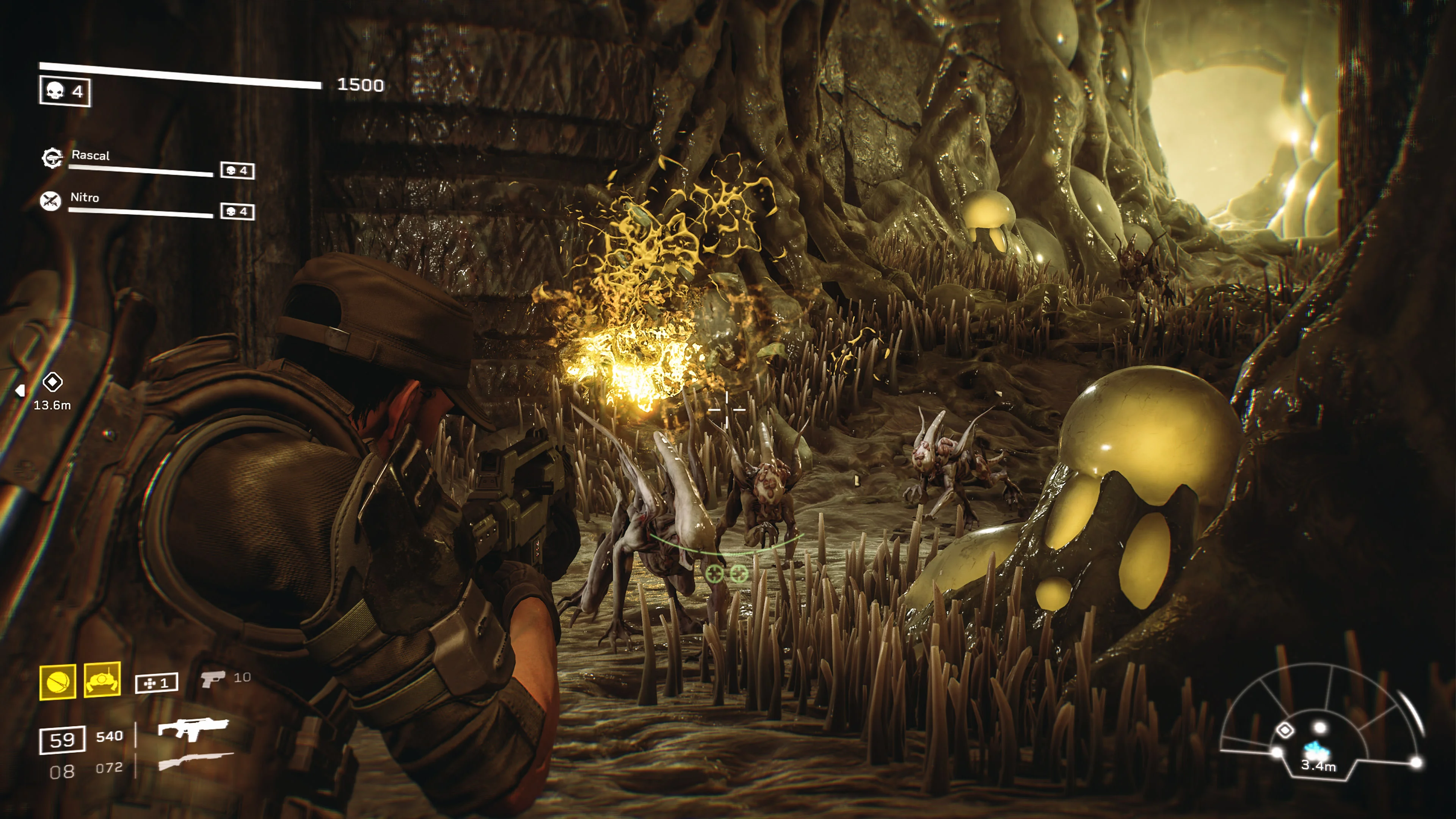 A player fights Xenomorphs in an Aliens: Fireteam Elite mission.