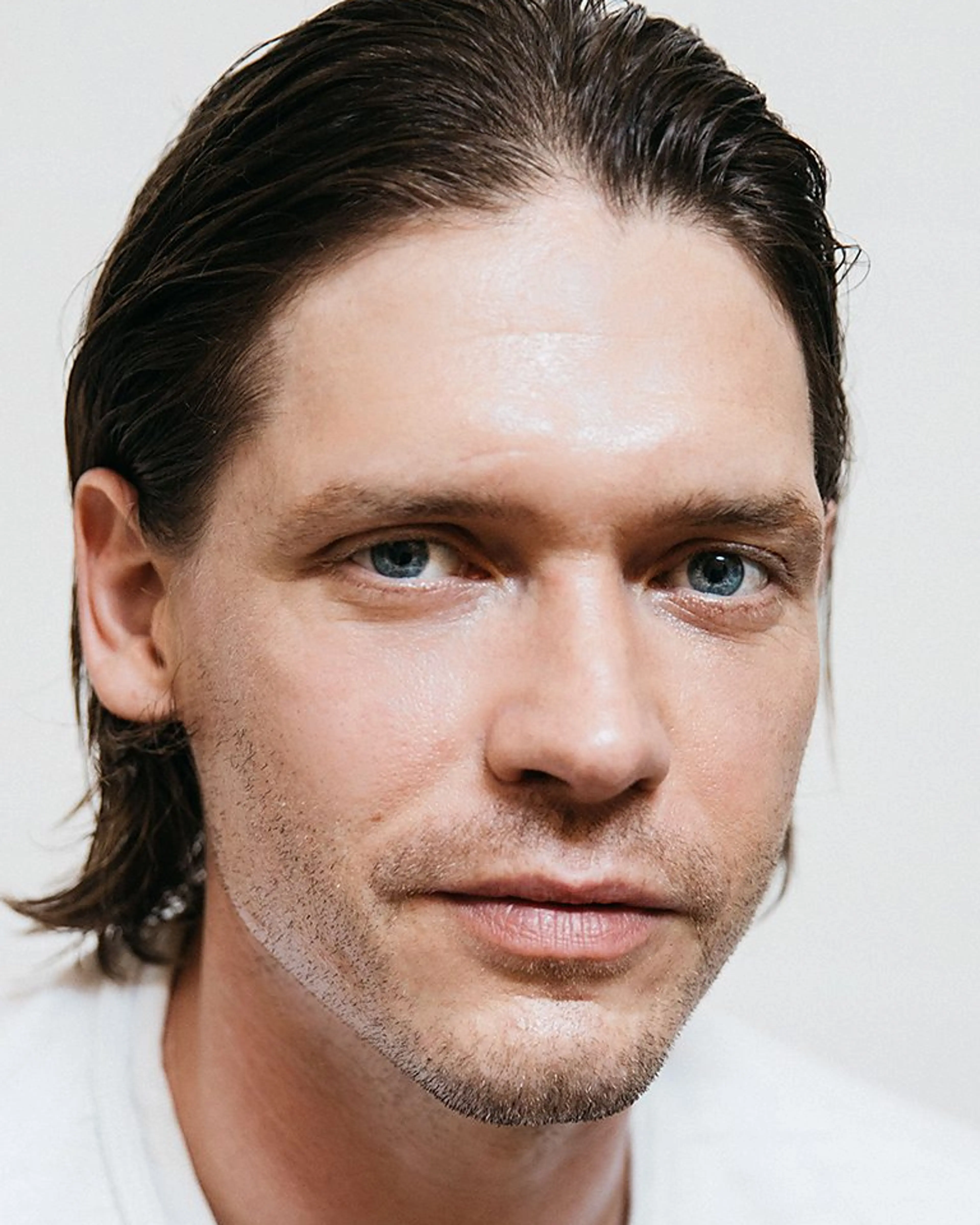 Billy Howle as Commander Graham Gore in The Ministry of Time.