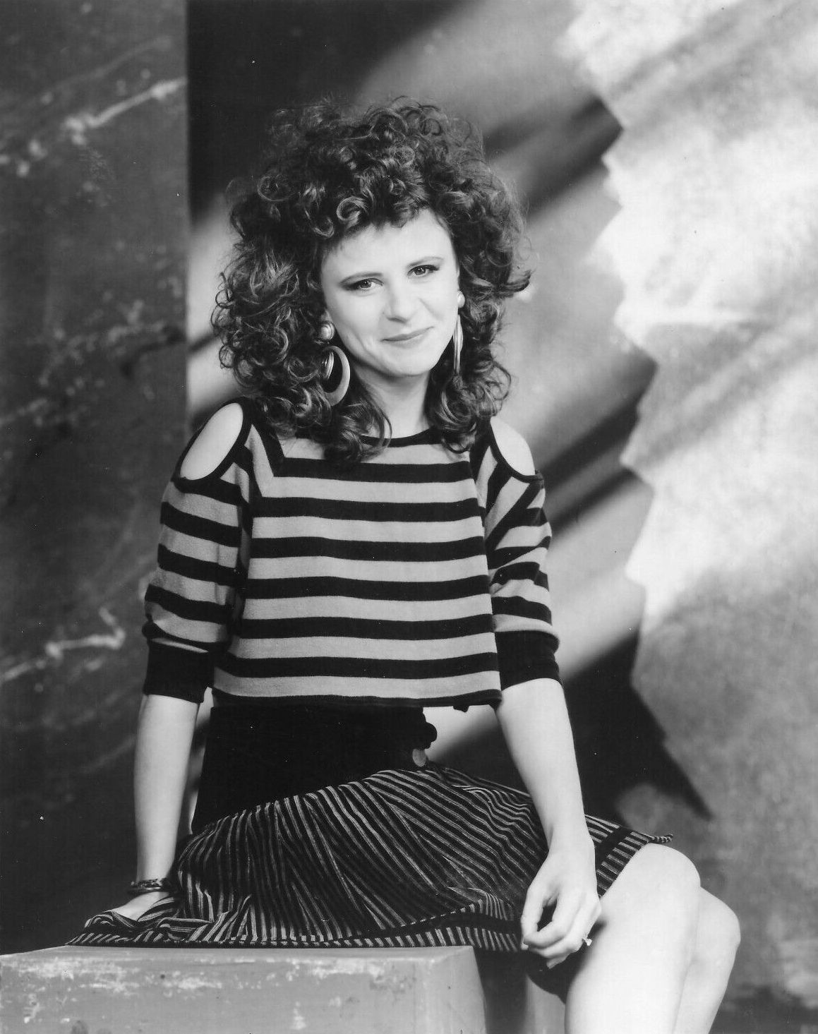 Tracey Ullman in a 1987 Fox Broadcasting Company publicity portrait.