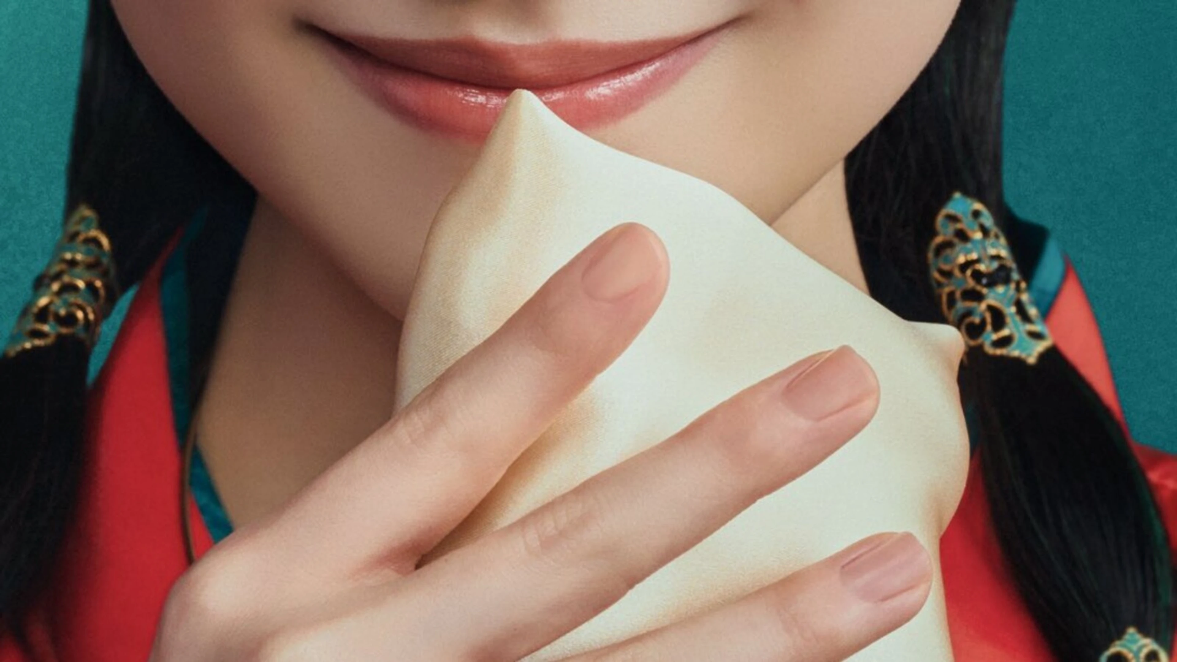 Mana Ashida as Maomao holds a folded cloth in The Apothecary Diaries live-action first look.