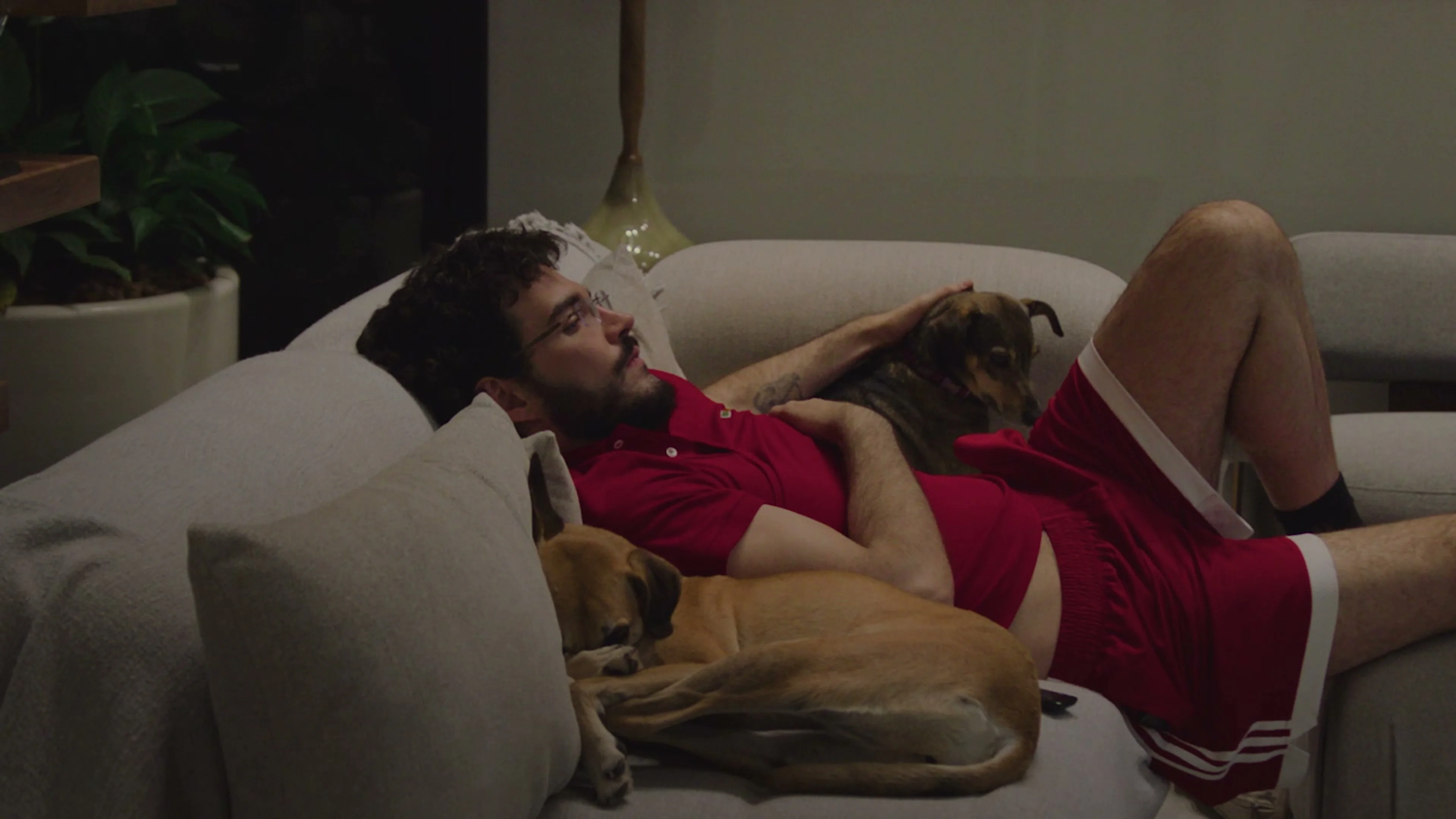 Jão sits in a quiet room in the documentary teaser.