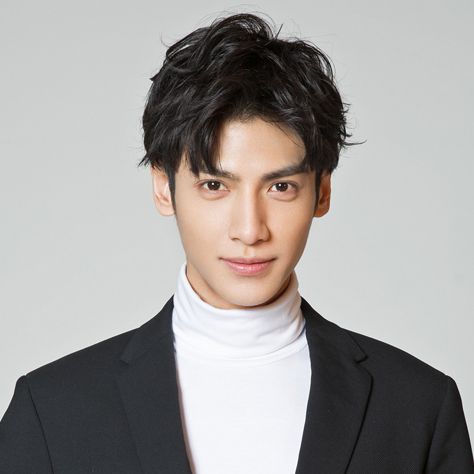 Luo Yunxi in his WeTV actor portrait.