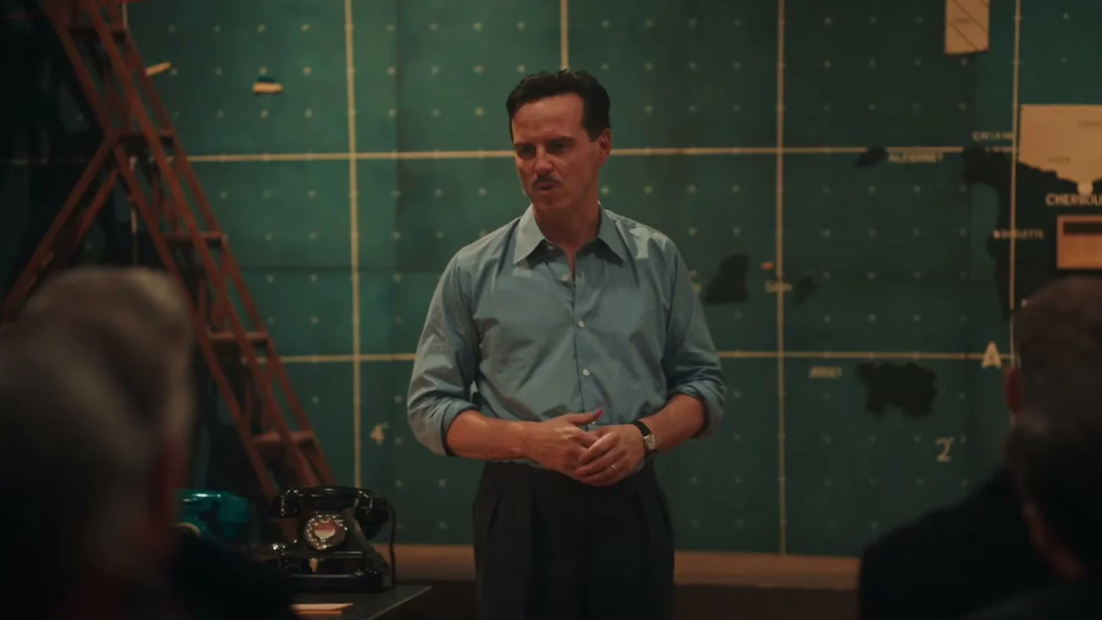 Andrew Scott briefs military leaders as James Stagg in Pressure.