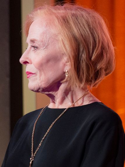 Holland Taylor in profile wearing a black top and gold necklace at a 2020 tribute.