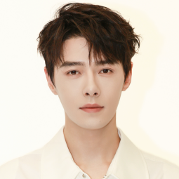 Fang Yilun in his WeTV actor portrait.