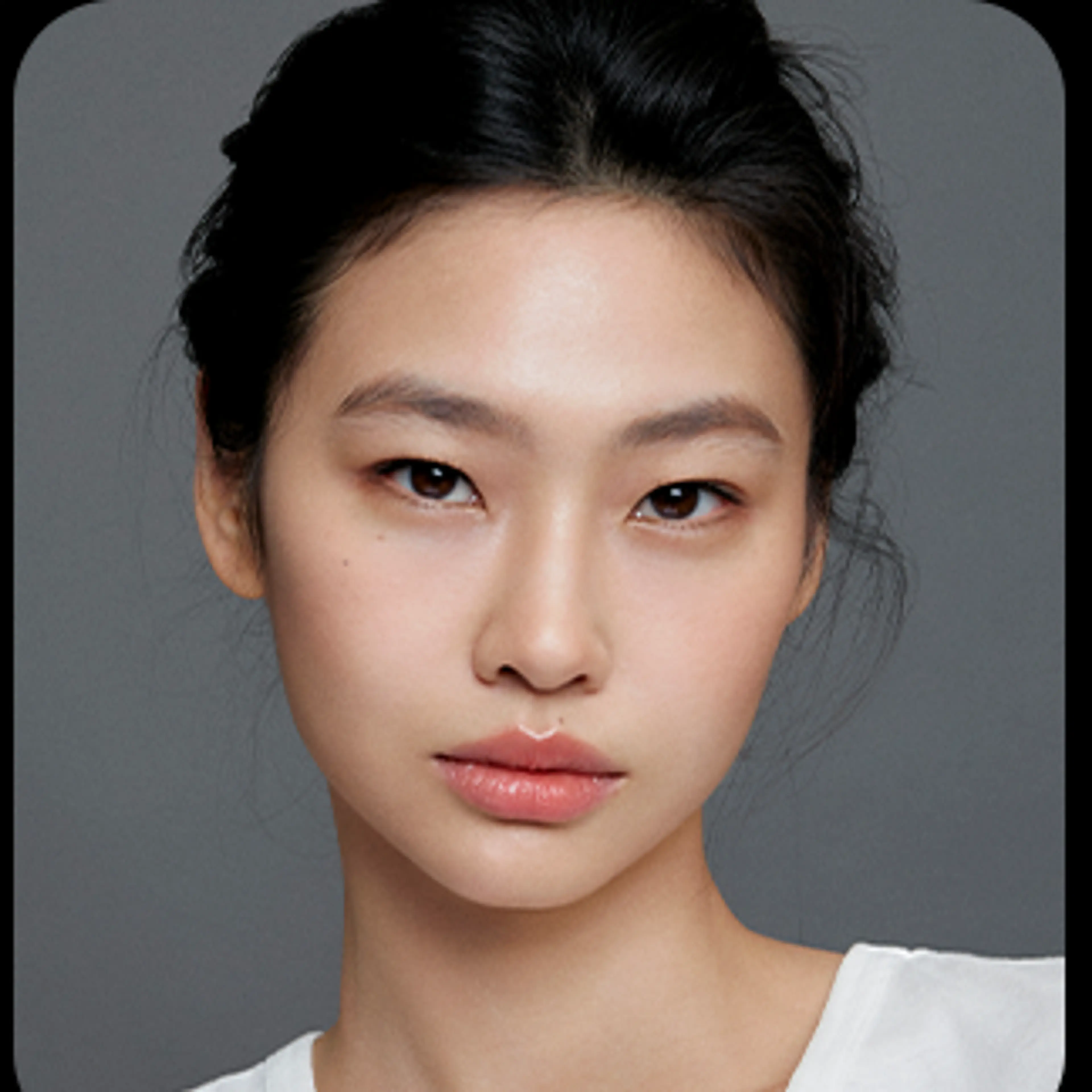 HOYEON, who plays Smiley in Netflix’s Outback cast announcement.
