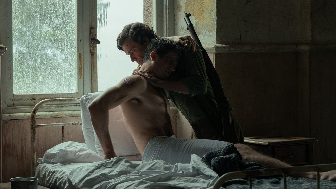 Guitarricadelafuente and Miguel Bernardeau in La Bola Negra.