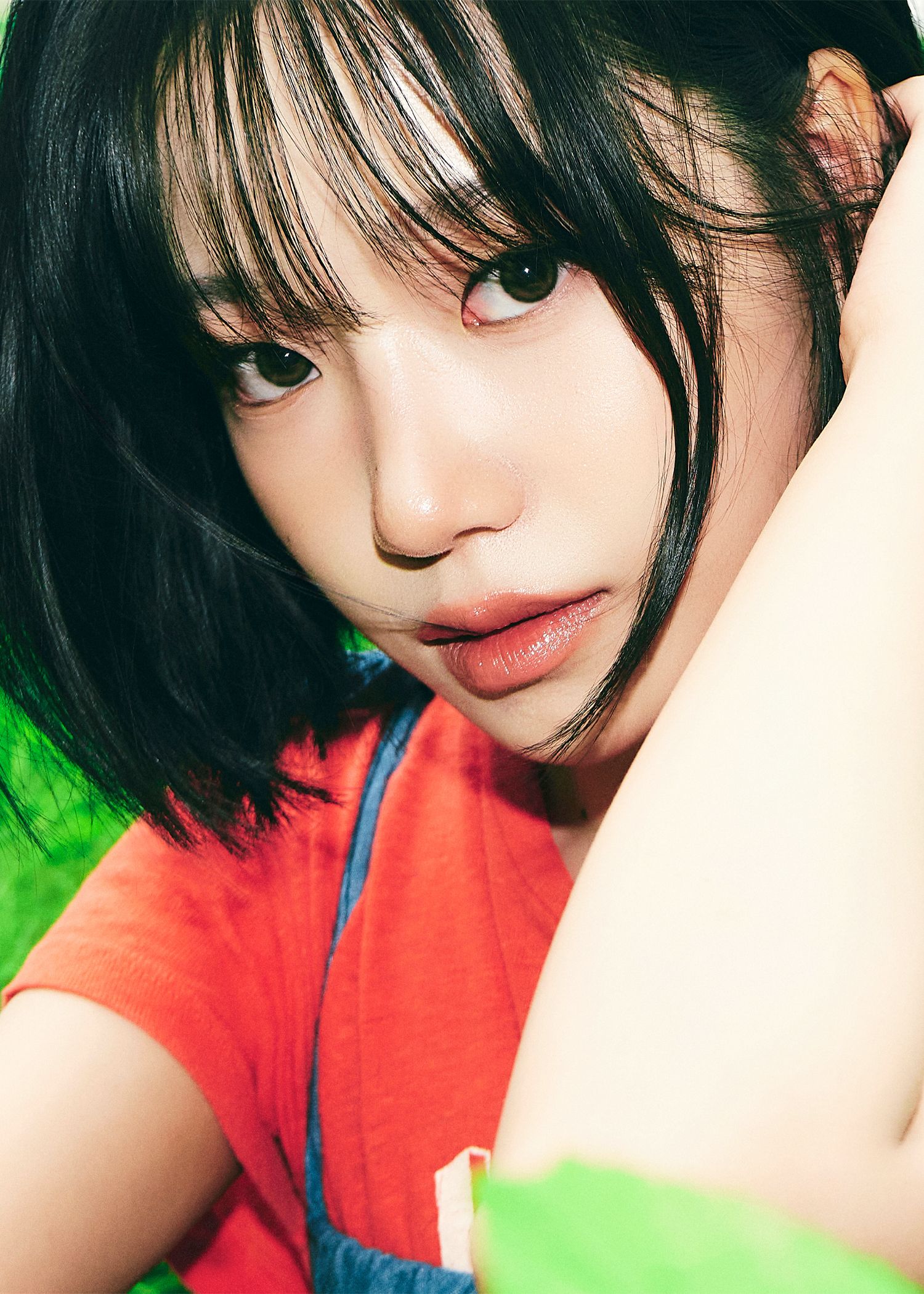 Jo Yu-ri in a sharp, close-up agency portrait.