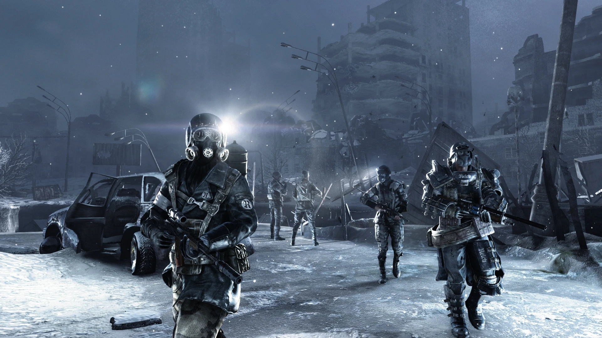 Masked soldiers walk through the snowy ruins of Moscow in Metro 2033 Redux.