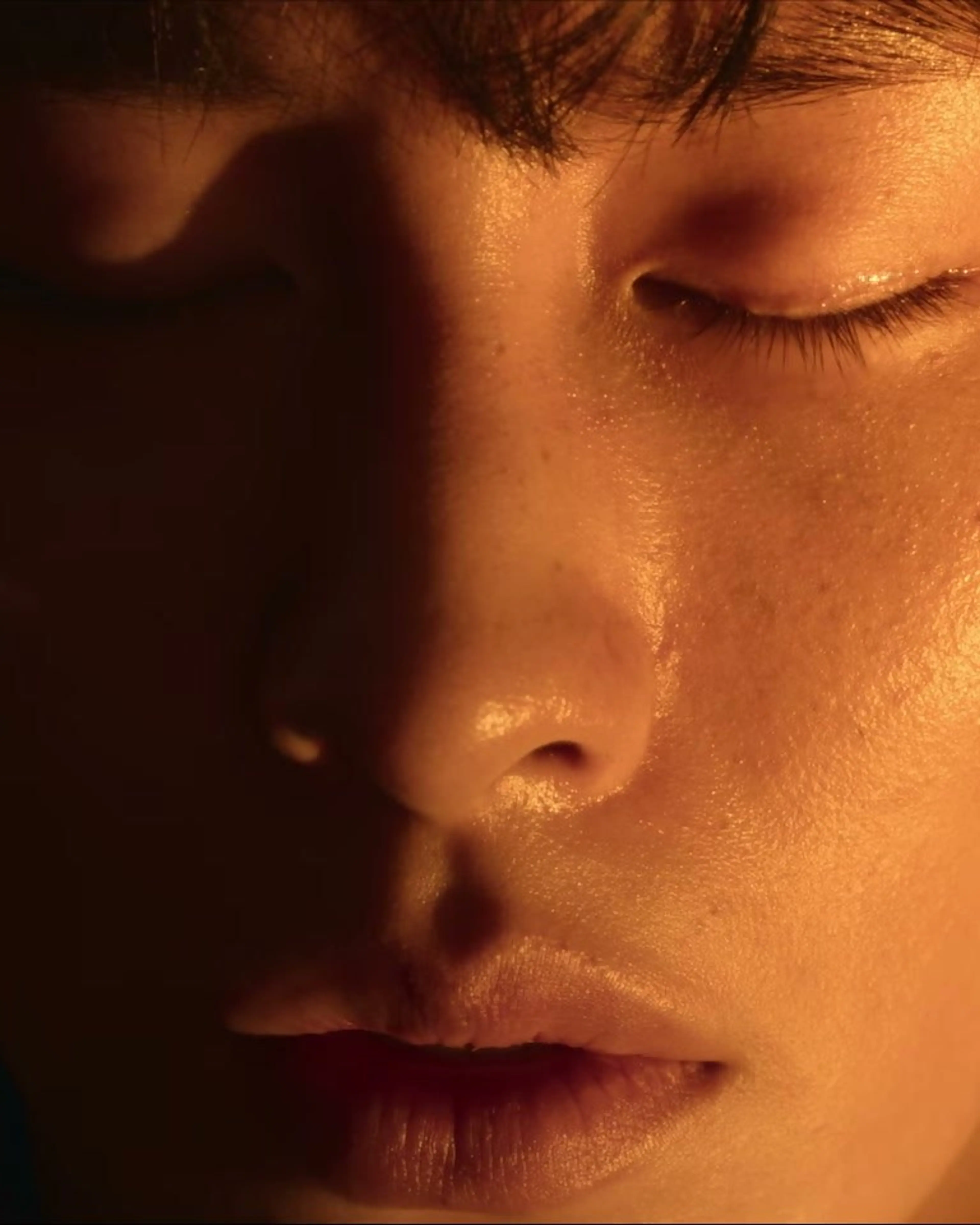 Lee Jae-wook as Hyeok-jun in a close-up from the teaser.