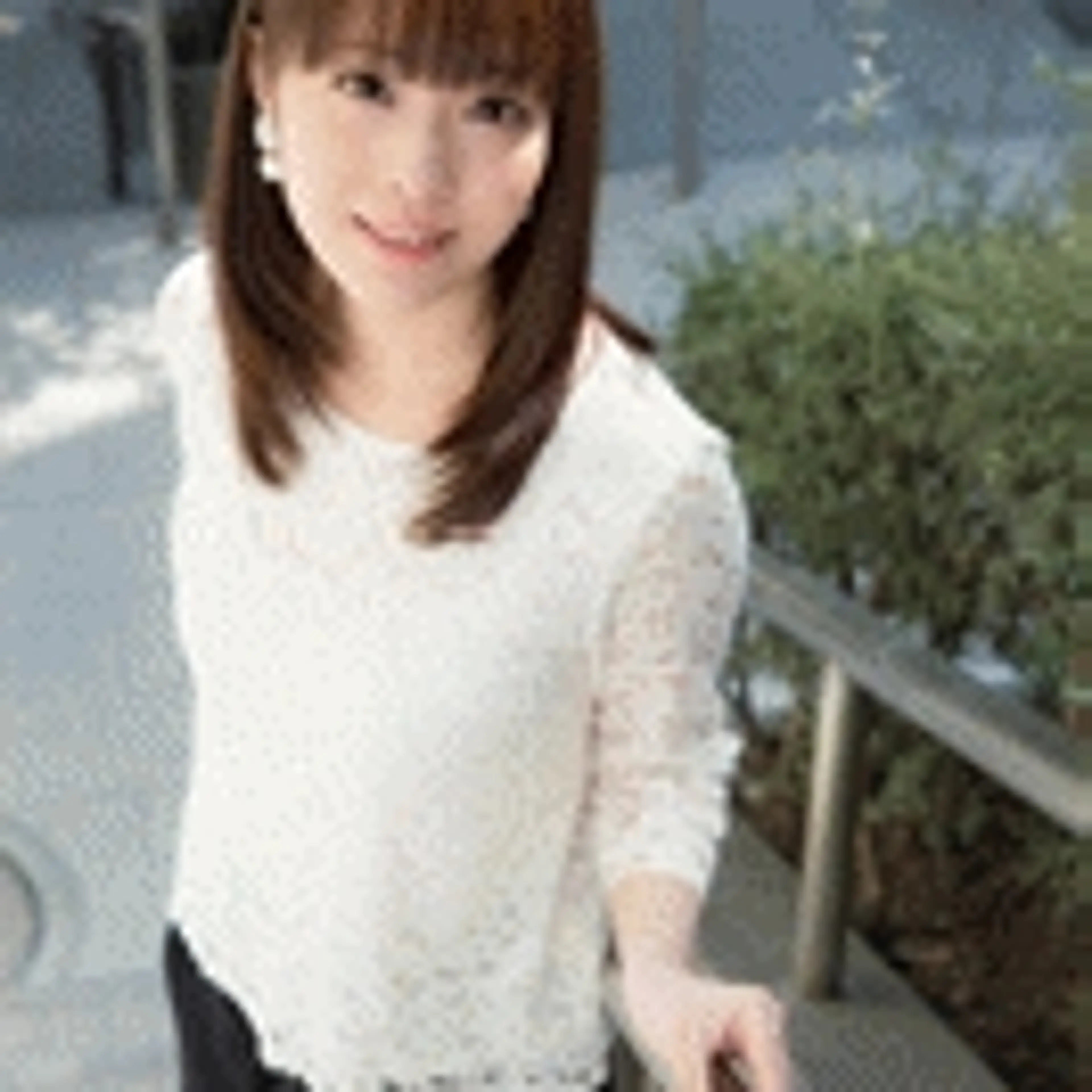 Japanese voice actor Yumi Uchiyama in an official Osawa Office portrait.