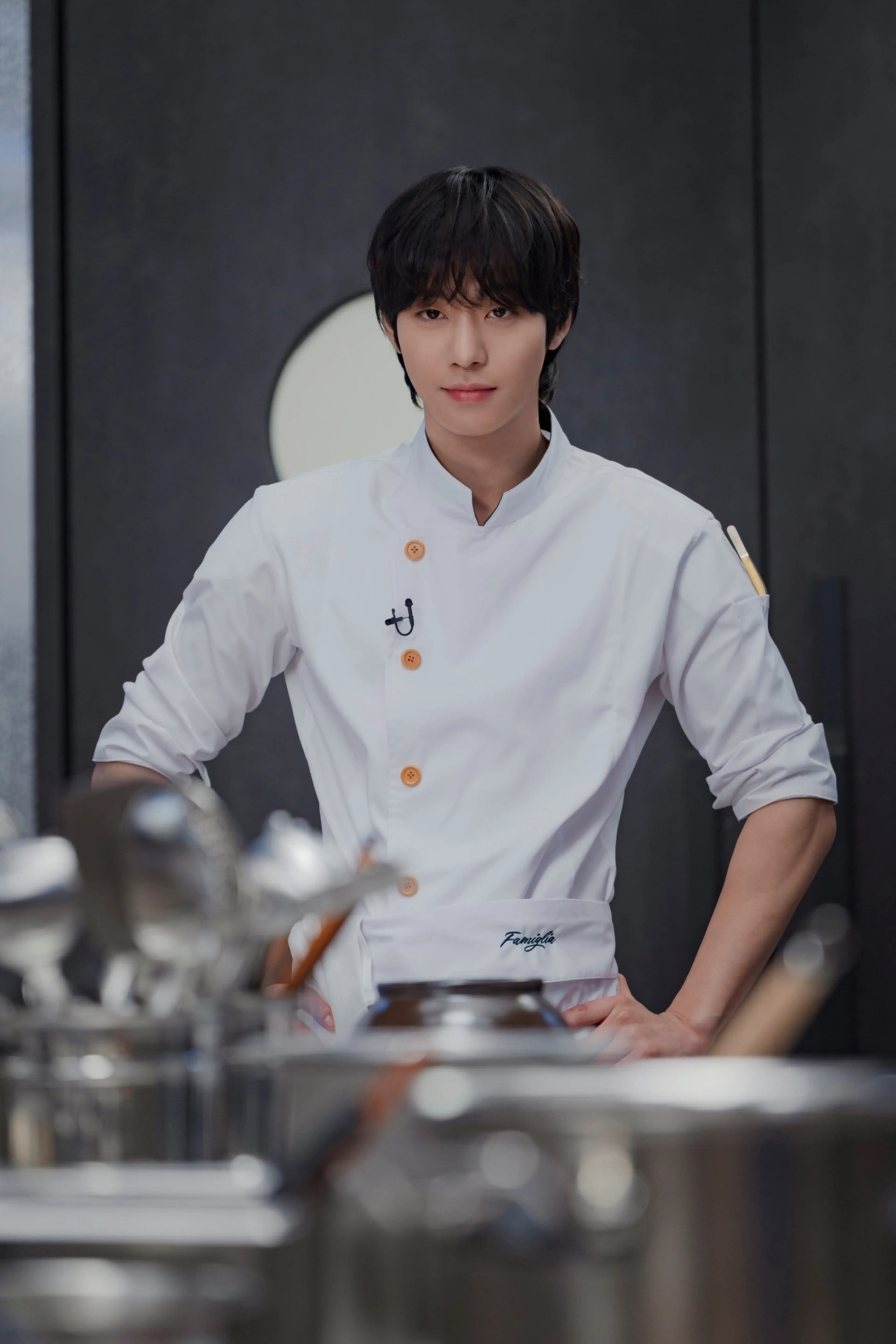 Ahn Hyo-seop as Kang Han in chef’s whites in Final Table.