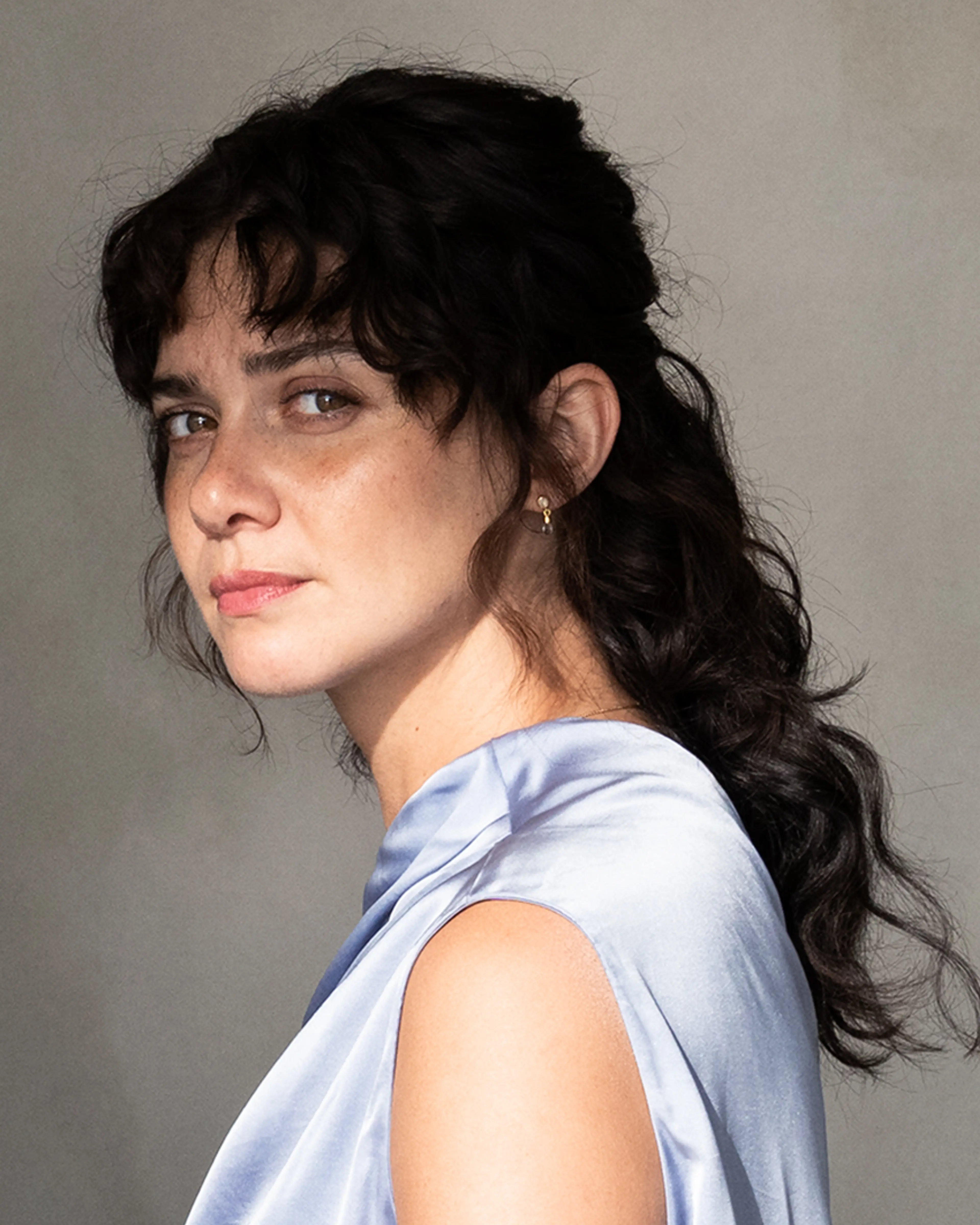 Emma Appleton as Scarlett.