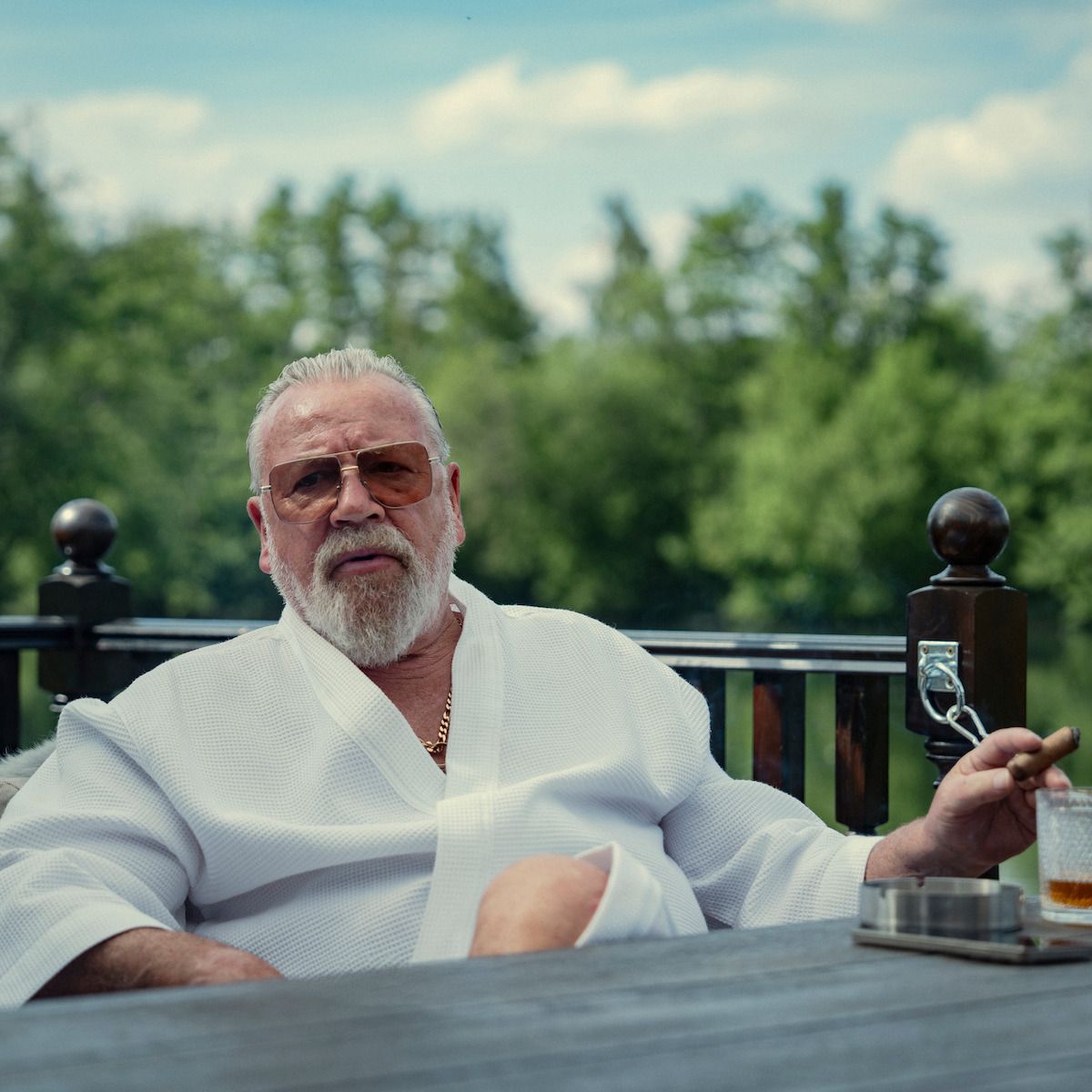 Ray Winstone as Bobby Glass in The Gentlemen.