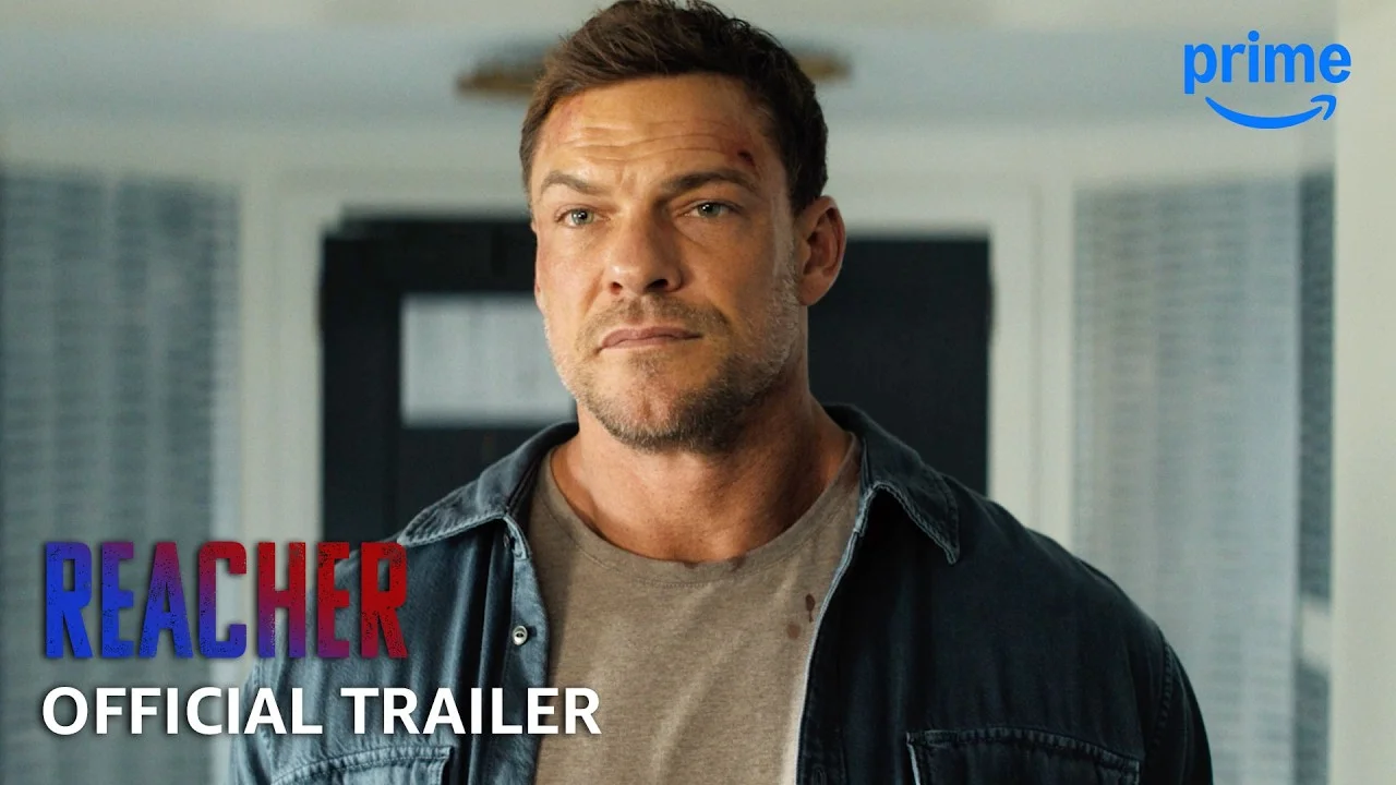 Jack Reacher walking through a city in the official Season 4 trailer