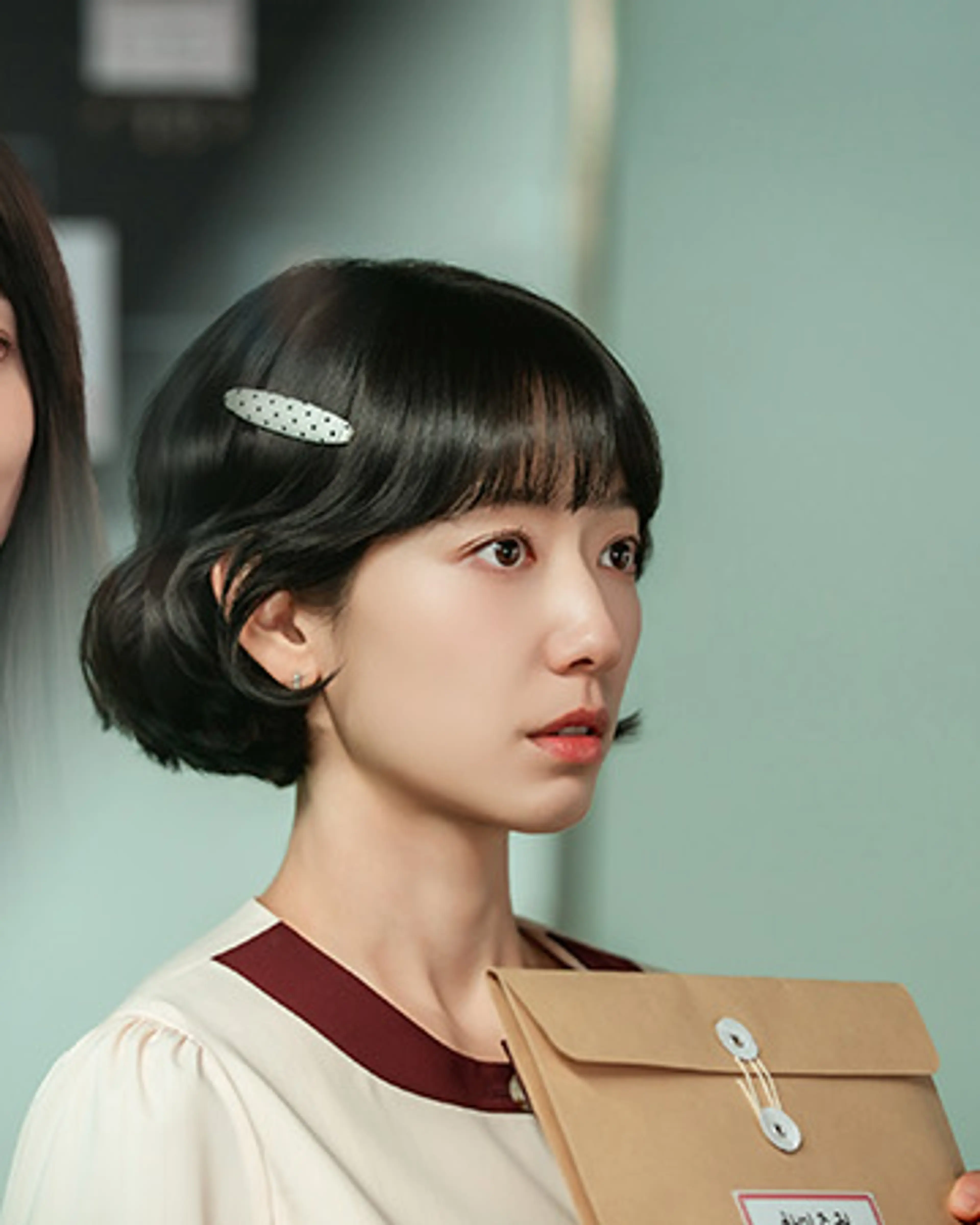 Park Shin-hye as Hong Geum-bo and her undercover identity Hong Jang-mi in tvN character art.