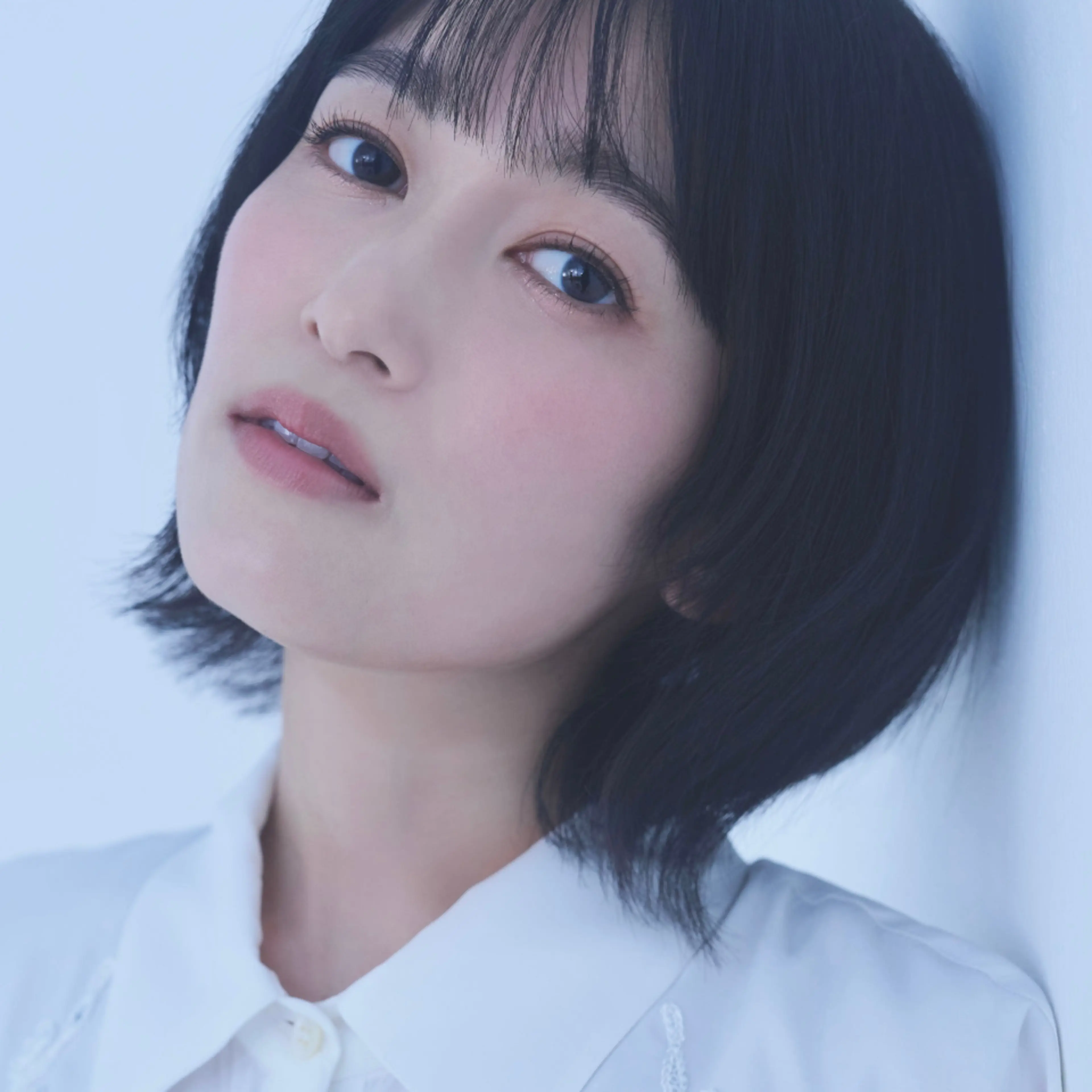 Tomoyo Kurosawa in an official Toho Entertainment portrait.