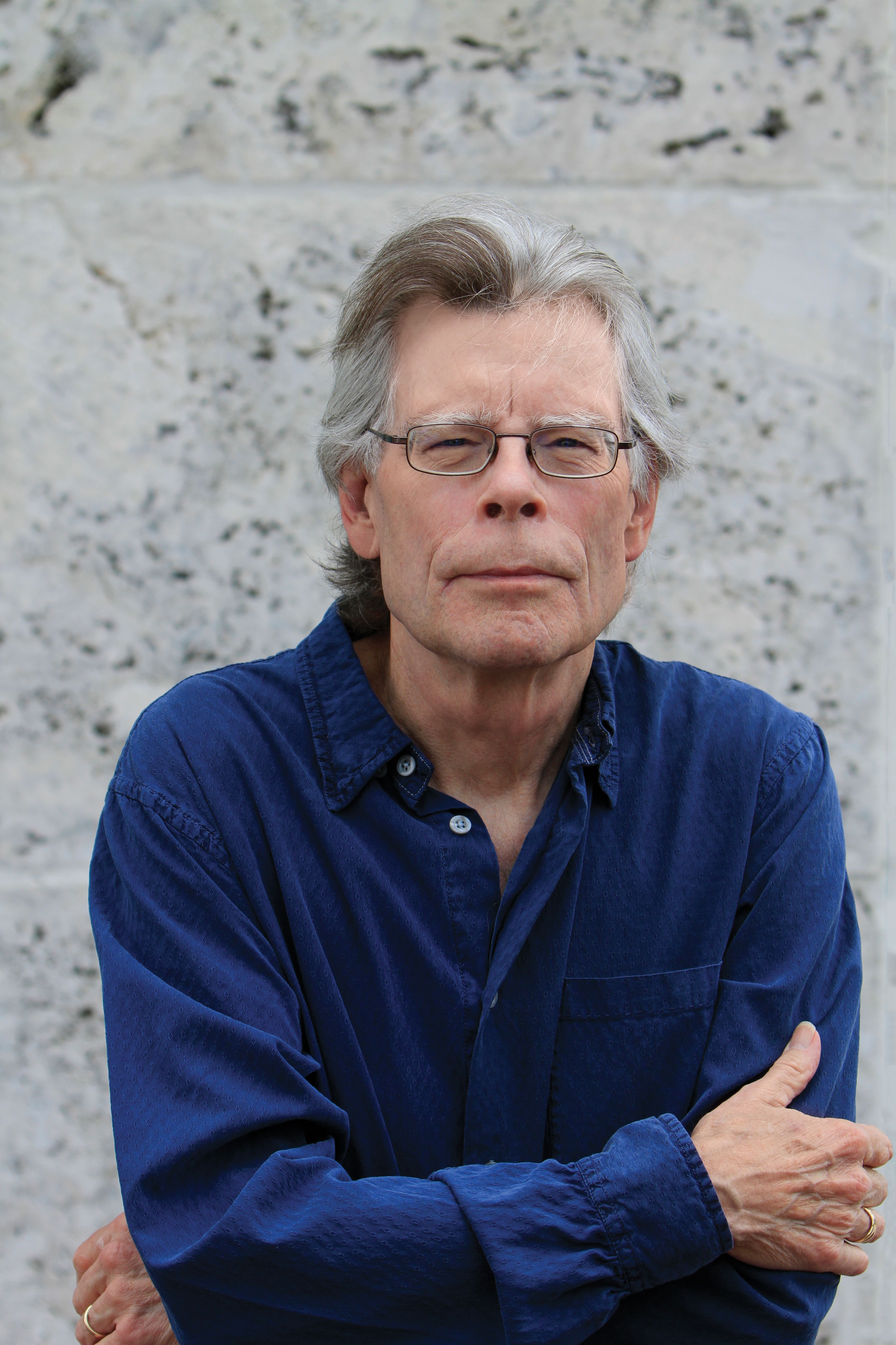 Stephen King appears in an official author portrait.