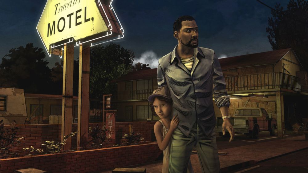 Lee Everett stands with Clementine outside the Travelier Motel at night.