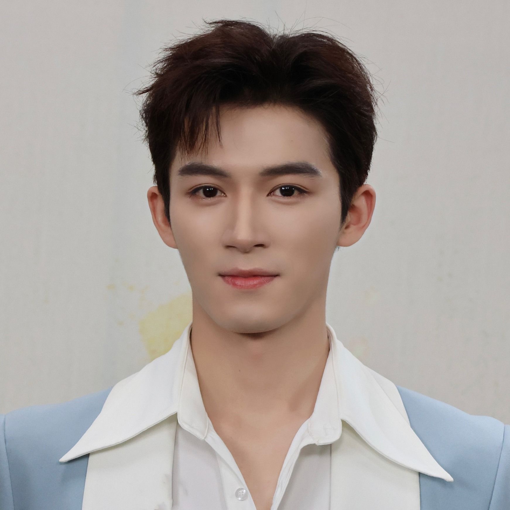 Wang Xingyue in his WeTV actor portrait.