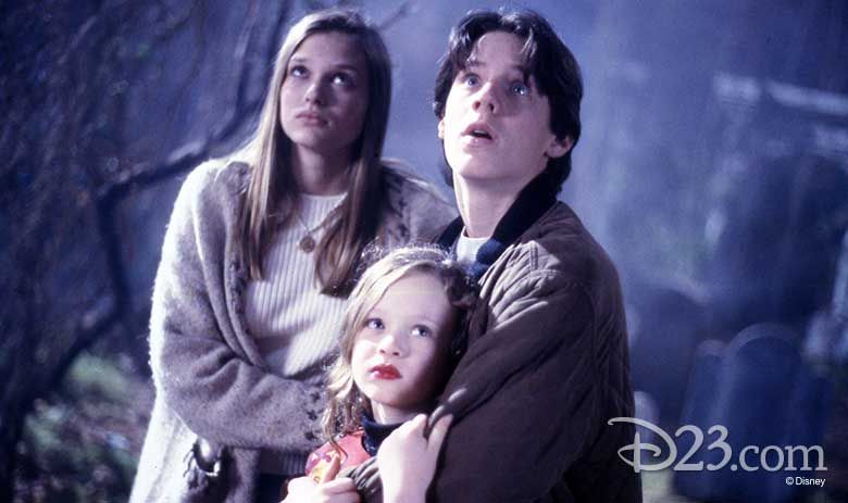 Omri Katz as Max Dennison in the original Hocus Pocus.